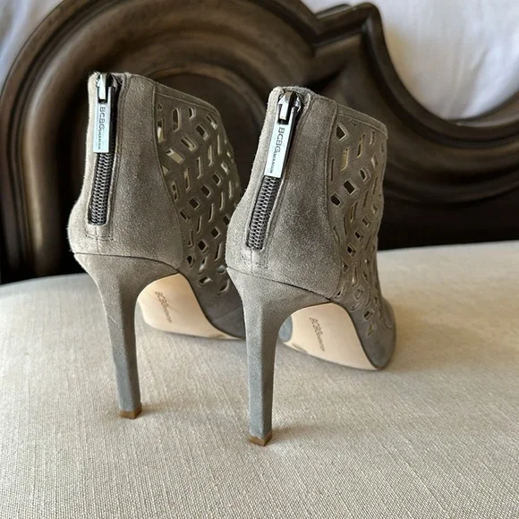 BCBGeneration Stilettos - Picture 3 of 5